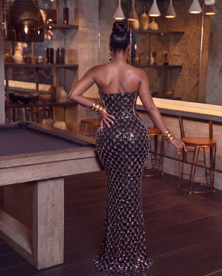 ELNESE CRYSTAL LIPS GOWN