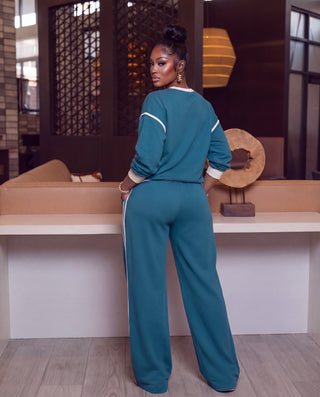 Contrast trim piping sweater set