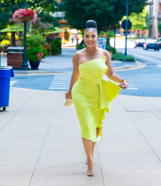Asymmetric Exquisite one-shoulder design dress