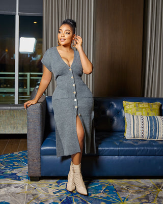 SLEEVELESS V NECK GRAY BUTTON UP KNIT MIDI DRESS
