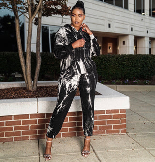 WHITE BLACK 2 PIECE SET
